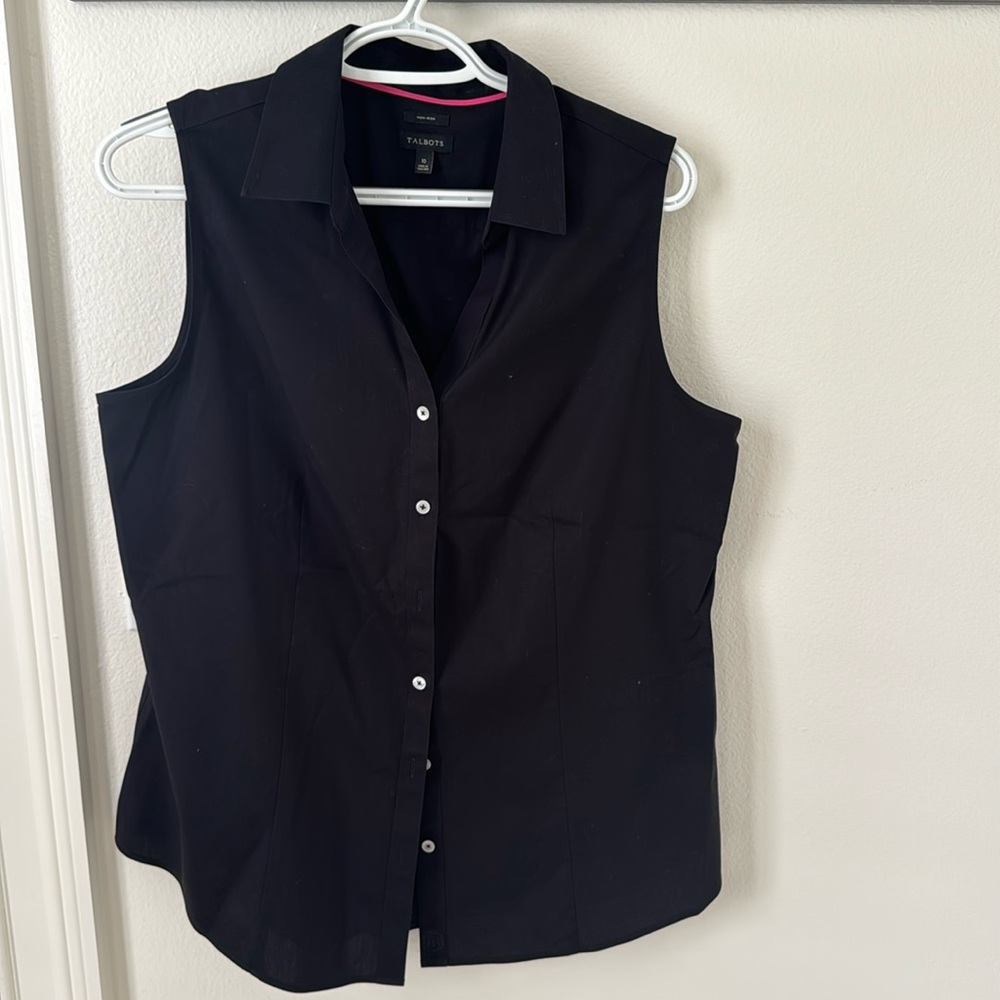 Talbots 
No iron 
Top 
Size 10